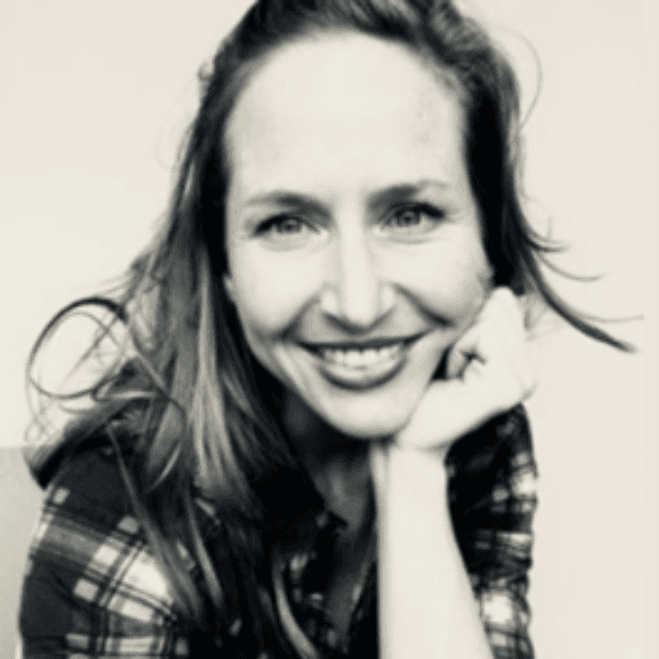 Photo of Lyndsey Hampton