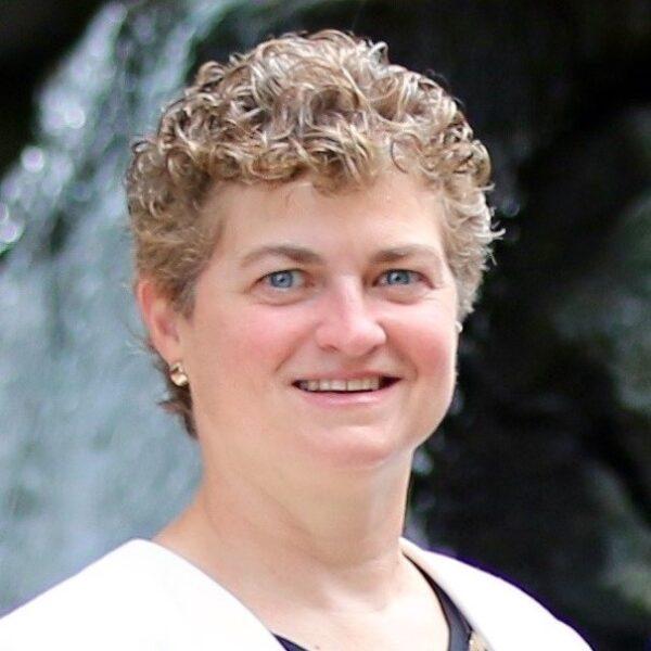 Photo of Heather Kirby