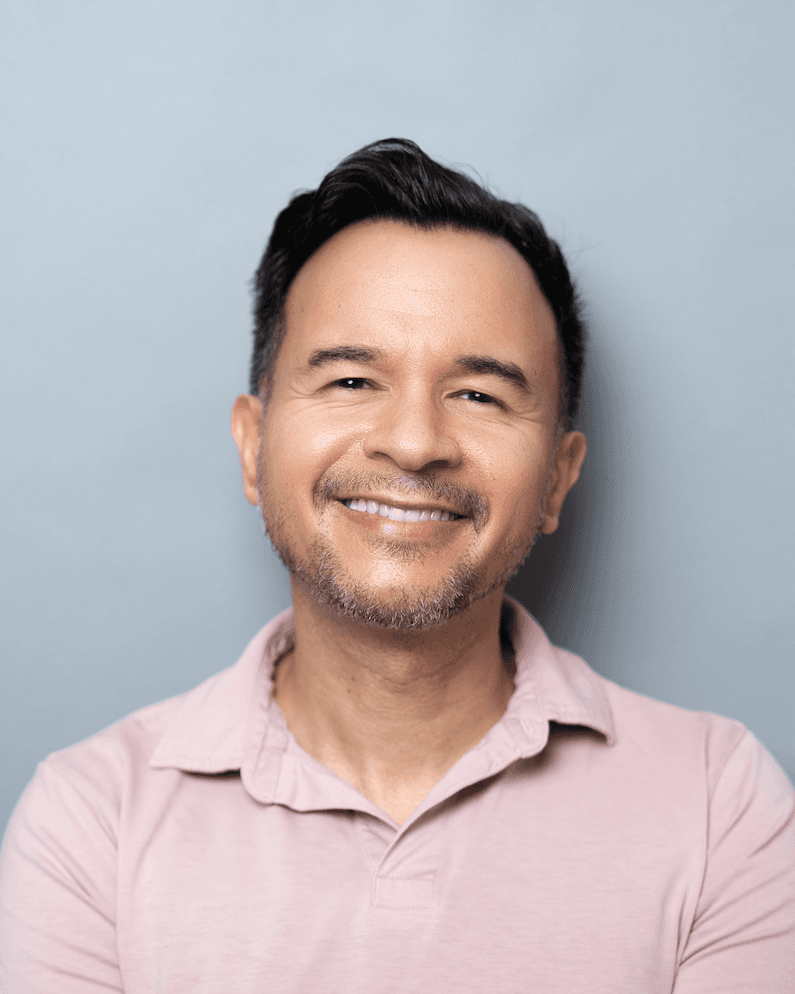Photo of Dr. Israel Martinez, LCSW, CST