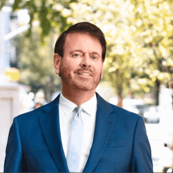 Photo of Elliot Heller