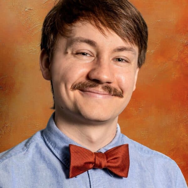 Photo of Oliver Holmes