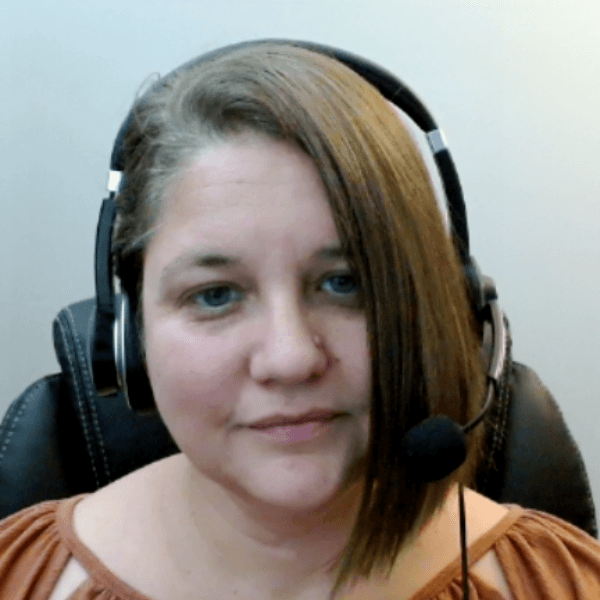 Photo of Laura Szyikowski